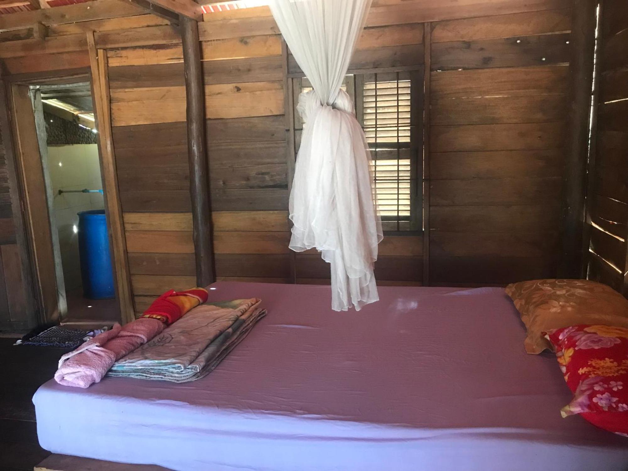 Naks Shack Hostel Koh Ta Kiev Exterior photo